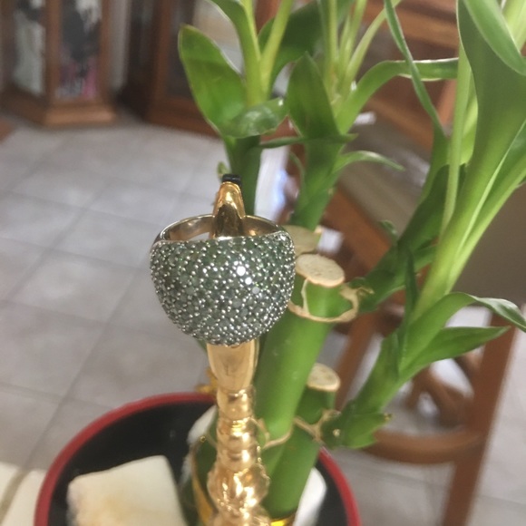 4 carat exotic green diamond ring - Picture 1 of 6